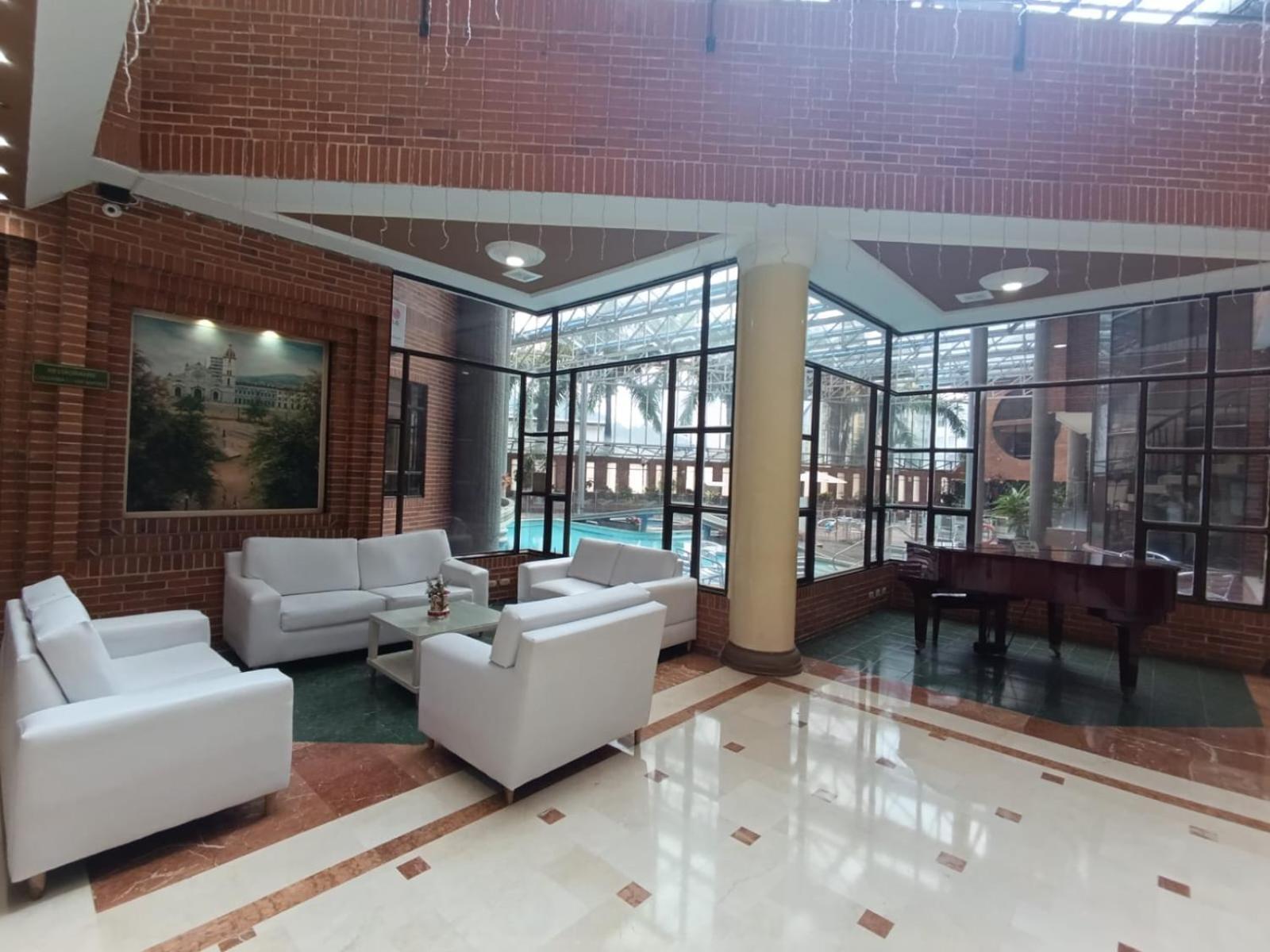 Casa Morales Hotel Internacional Y Centro De Convenciones Ibagué Kültér fotó Lobby
