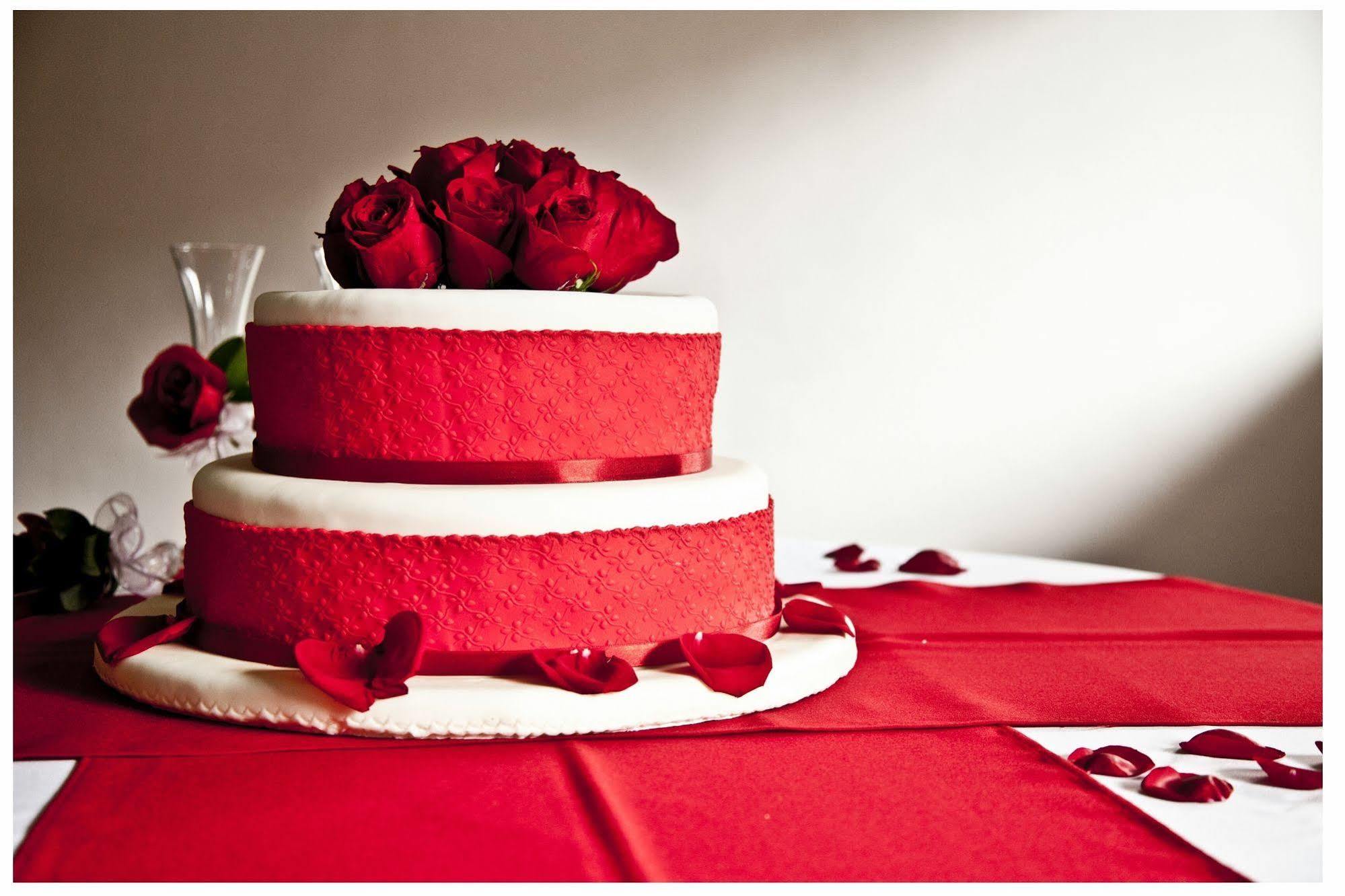 Casa Morales Hotel Internacional Y Centro De Convenciones Ibagué Kültér fotó A wedding cake